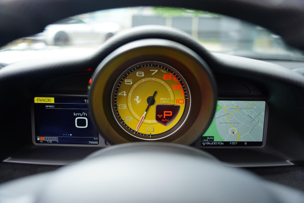 Ferrari 488 3.9 Pista HELE Spider Tailor Made