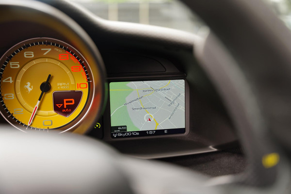 Ferrari 488 3.9 Pista HELE Spider Tailor Made