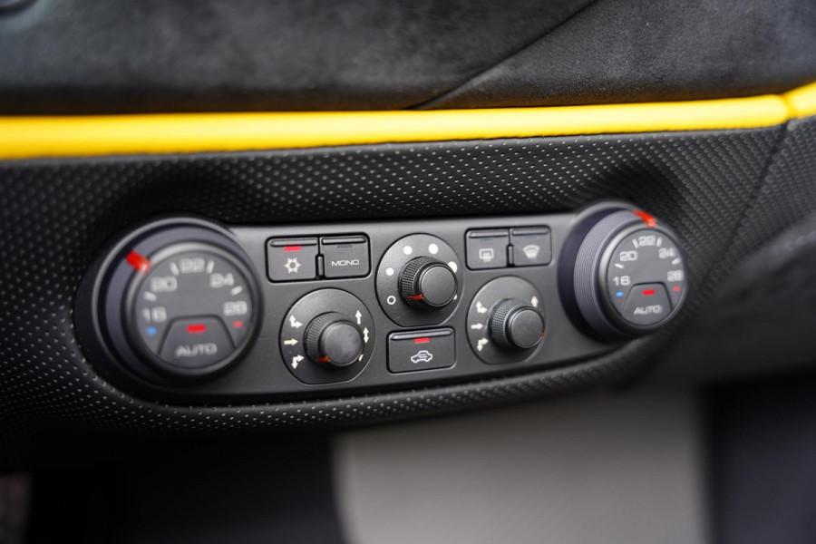 Ferrari 488 3.9 Pista HELE Spider Tailor Made