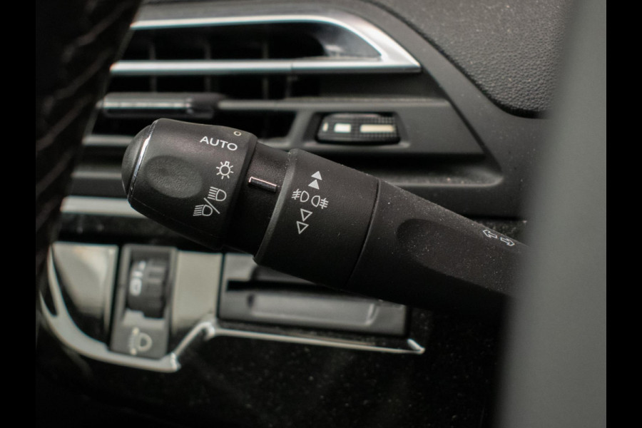 Citroën Grand C4 Picasso 1.2 PureTech Business 7P.(APPLE CARPLAY,NAVI,LED,CRUISE,CLIMATE,CAMERA,GETINT,TREKHAAK,NETTESTAAT)