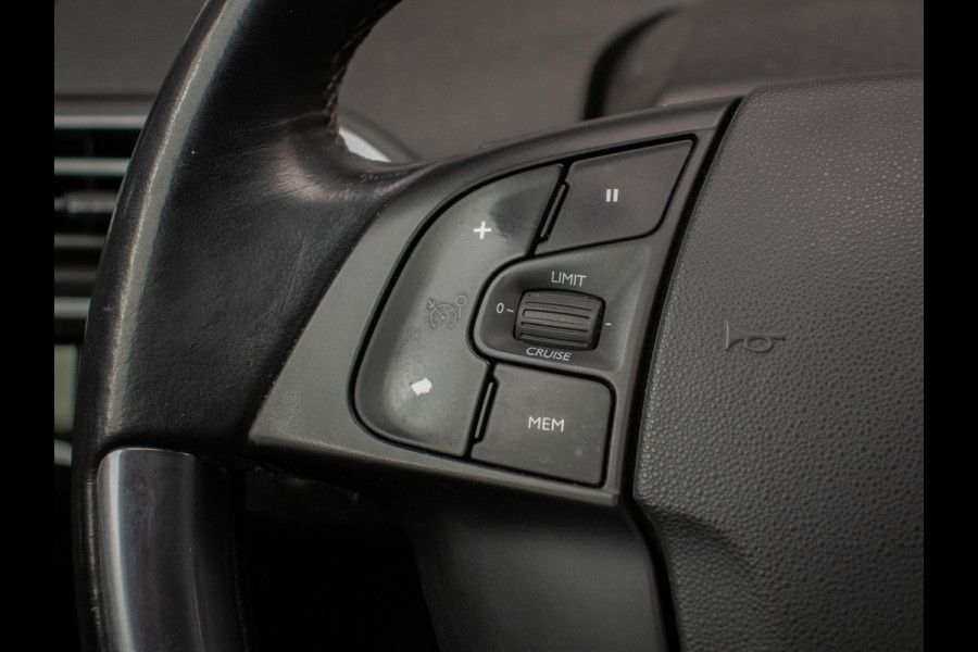 Citroën Grand C4 Picasso 1.2 PureTech Business 7P.(APPLE CARPLAY,NAVI,LED,CRUISE,CLIMATE,CAMERA,GETINT,TREKHAAK,NETTESTAAT)
