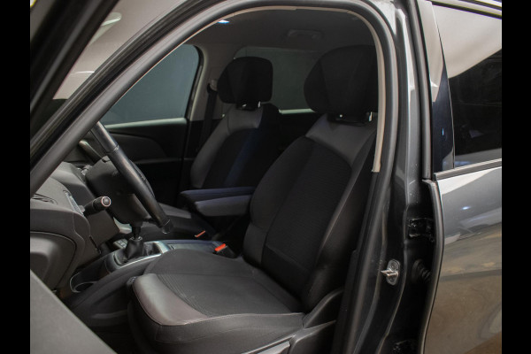 Citroën Grand C4 Picasso 1.2 PureTech Business 7P.(APPLE CARPLAY,NAVI,LED,CRUISE,CLIMATE,CAMERA,GETINT,TREKHAAK,NETTESTAAT)