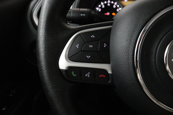 Jeep Renegade 1.4 MultiAir Limited (PANORAMADAK, CLIMA, NAVIGATIE, PARKEERSENSOREN, STUURBEDIENING)