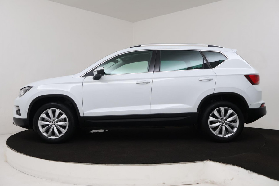 Seat Ateca 1.4 EcoTSI Style Business Intense (NAVIGATIE, TREKHAAK, CAMERA, STOELVERWARMING, LED)