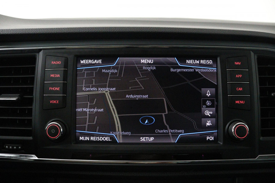 Seat Ateca 1.4 EcoTSI Style Business Intense (NAVIGATIE, TREKHAAK, CAMERA, STOELVERWARMING, LED)