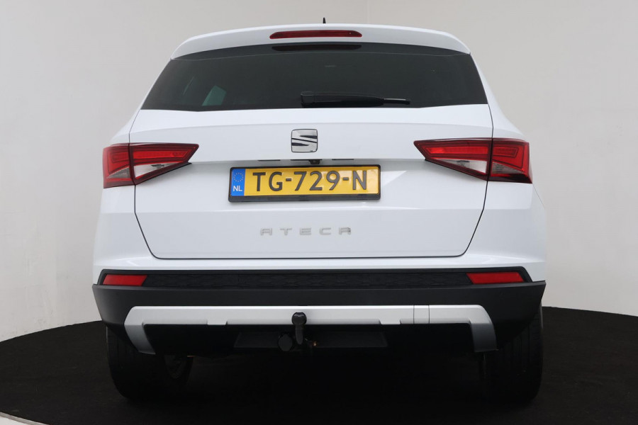Seat Ateca 1.4 EcoTSI Style Business Intense (NAVIGATIE, TREKHAAK, CAMERA, STOELVERWARMING, LED)