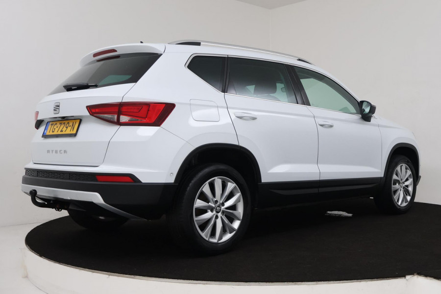 Seat Ateca 1.4 EcoTSI Style Business Intense (NAVIGATIE, TREKHAAK, CAMERA, STOELVERWARMING, LED)