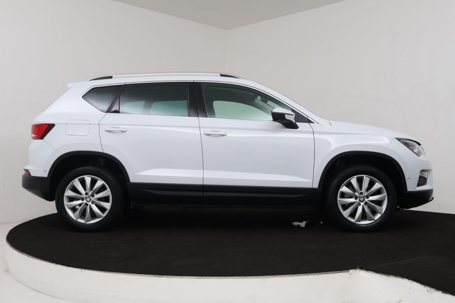 Seat Ateca 1.4 EcoTSI Style Business Intense (NAVIGATIE, TREKHAAK, CAMERA, STOELVERWARMING, LED)