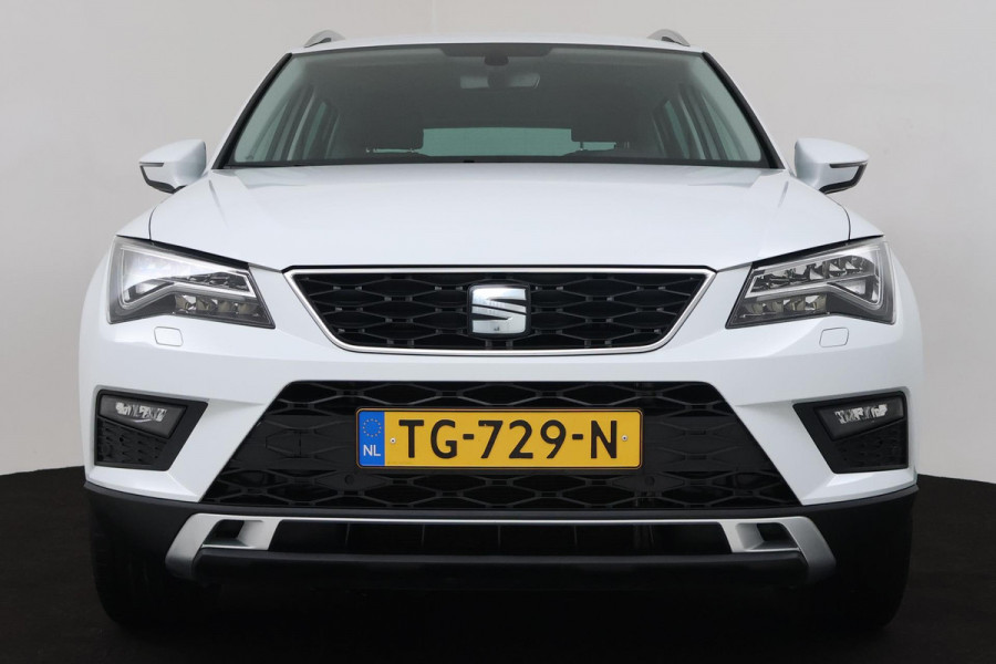 Seat Ateca 1.4 EcoTSI Style Business Intense (NAVIGATIE, TREKHAAK, CAMERA, STOELVERWARMING, LED)