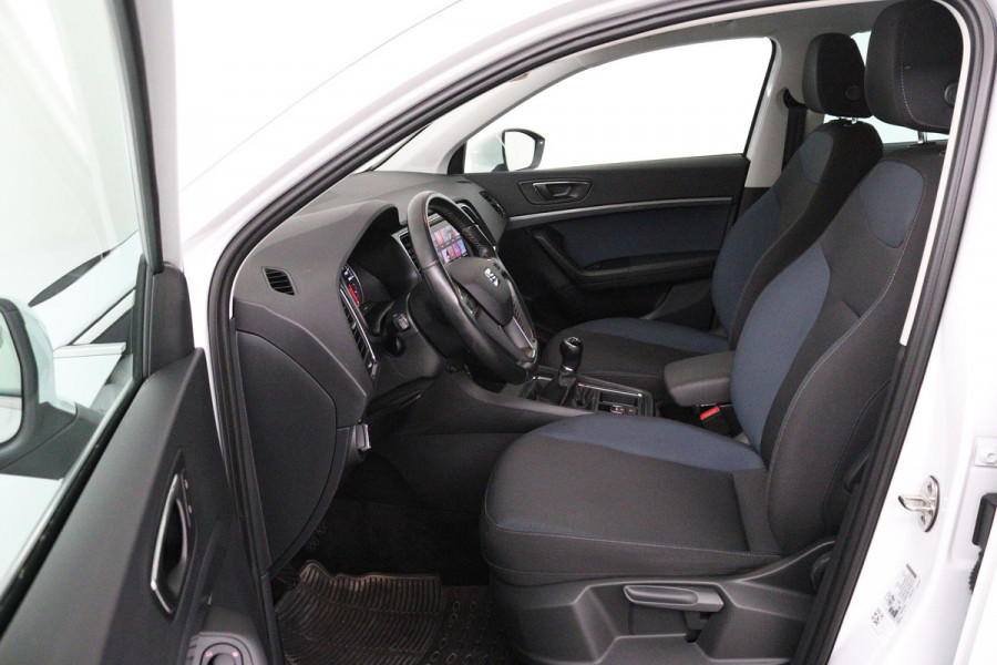 Seat Ateca 1.4 EcoTSI Style Business Intense (NAVIGATIE, TREKHAAK, CAMERA, STOELVERWARMING, LED)
