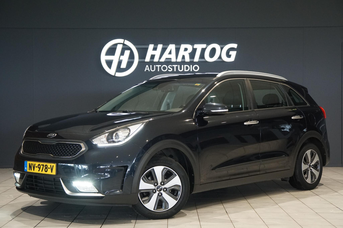Kia Niro 1.6 GDi Hybrid First Edition + TREKHAAK / CAMERA / Kia Niro 1.6 GDi Hybrid First Edition + TREKHAAK / CAMERA /