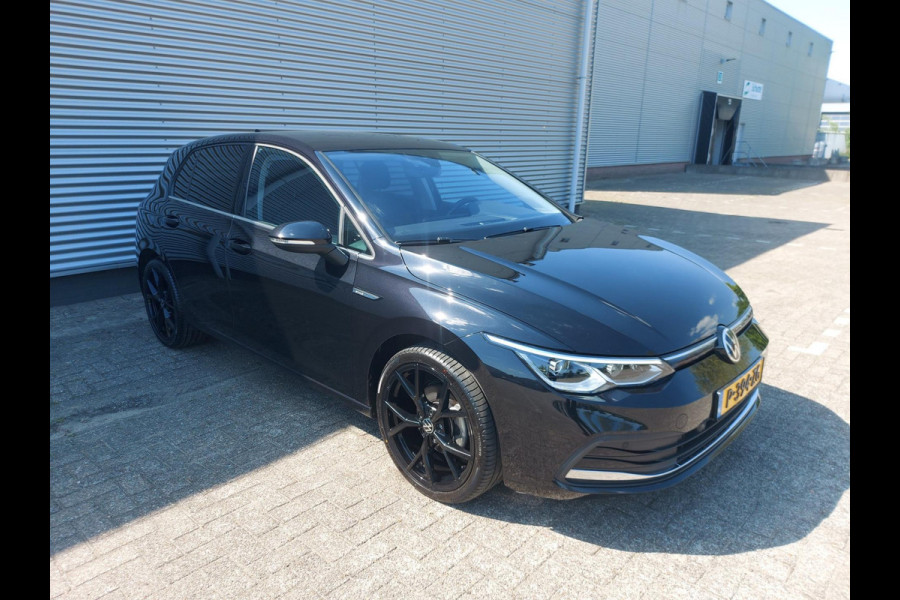 Volkswagen Golf 1.5 TSI Life Business