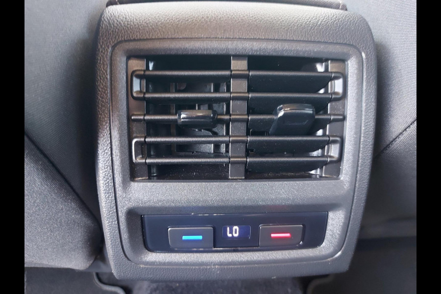Volkswagen Golf 1.5 TSI Life Business