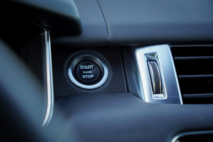 Land Rover Range Rover Sport 3.0 TDV6 HSE Dynamic / Pano / Carplay / Volledige Historie