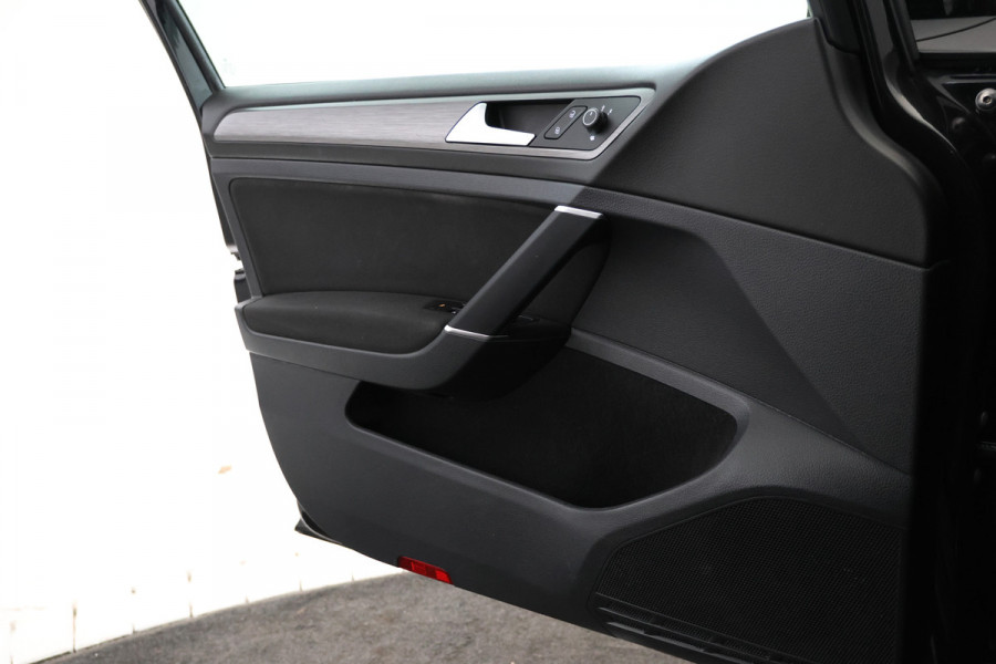 Volkswagen e-Golf e-Golf Automaat, Virtual, Climate,