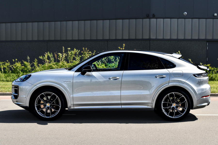 Porsche Cayenne Coupé 3.0 E-Hybrid. GT Pakket. Carbon, Leder, Softcl, Luchtv, BTW, ACC, 360, 18 Weg, Trekh, Bose, Keyless, Stuurvw