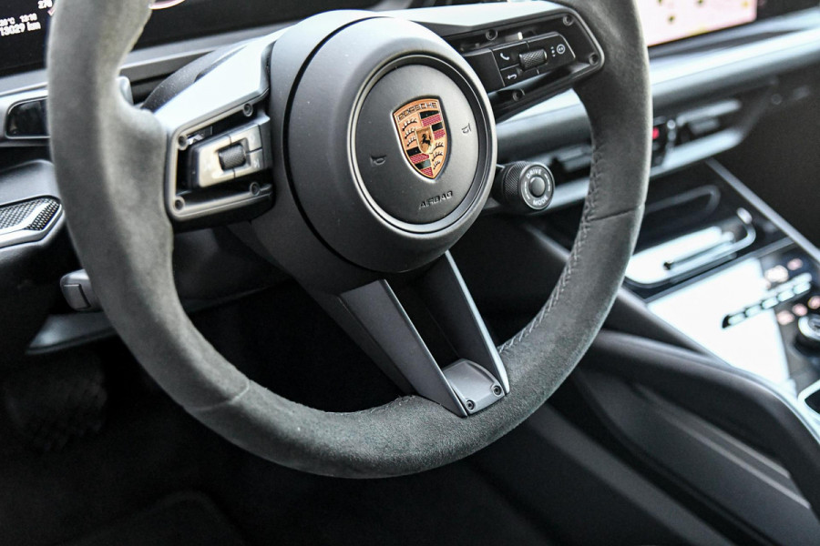 Porsche Cayenne Coupé 3.0 E-Hybrid. GT Pakket. Carbon, Leder, Softcl, Luchtv, BTW, ACC, 360, 18 Weg, Trekh, Bose, Keyless, Stuurvw