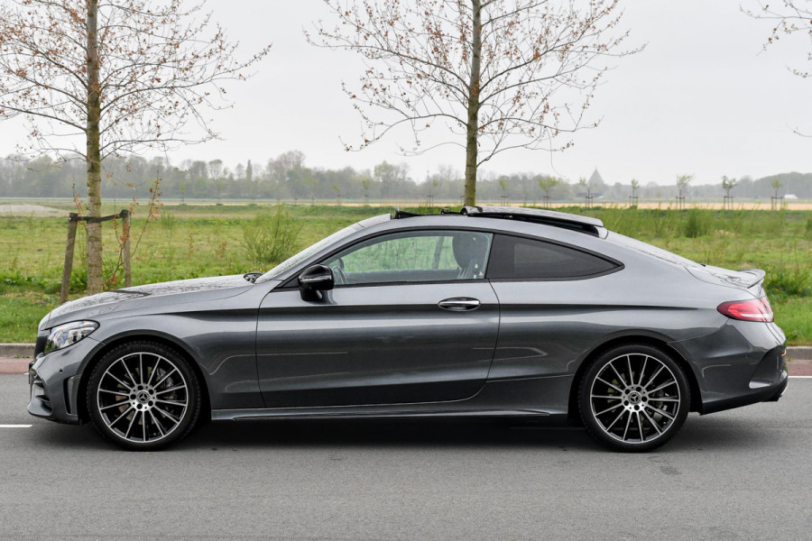 Mercedes-Benz C-Klasse Coupé 300 AMG Night. Pano, 360, Burm, Dodeh, Keyless, Sfeer, CarPlay, Multibeam!