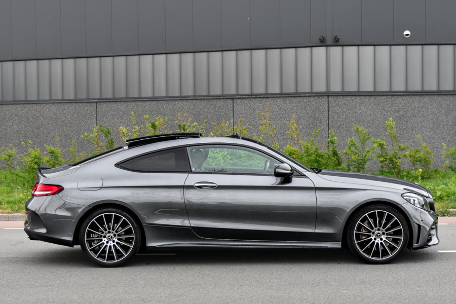 Mercedes-Benz C-Klasse Coupé 300 AMG Night. Pano, 360, Burm, Dodeh, Keyless, Sfeer, CarPlay, Multibeam!