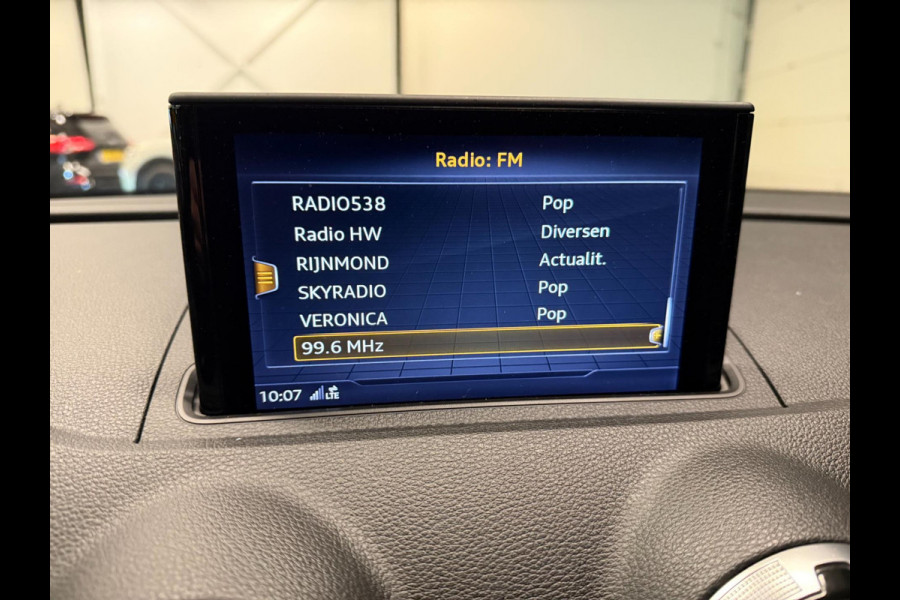 Audi A3 Sportback 1.0 TFSI Sport S Line Edition NAVI/LED/ECC/PDC/CRUISE///