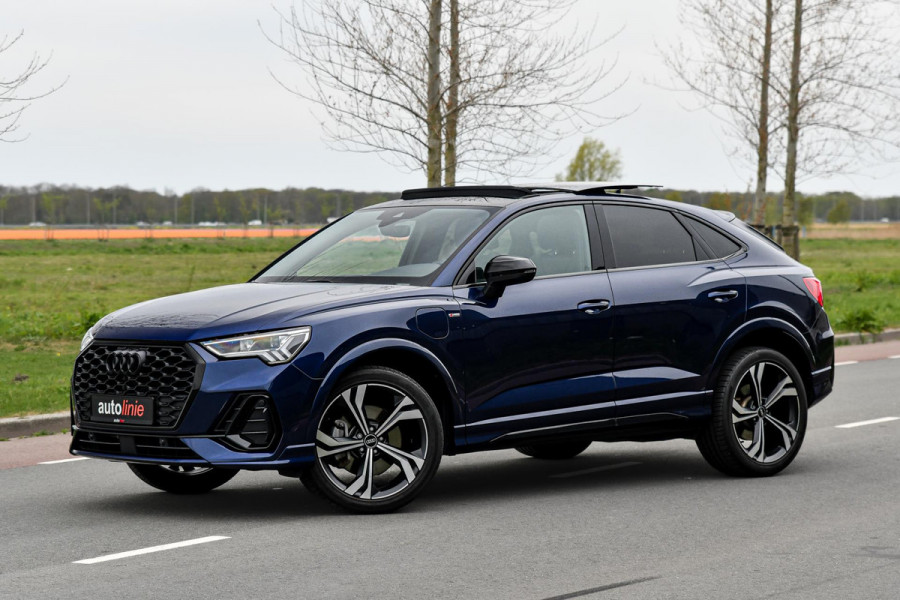 Audi Q3 Sportback 45 TFSI e 3x S-Line. Pano, ACC, Keyless, Sfeer, Dodeh, Camera, Matrix, 20'', Trekhaak, CarPlay!