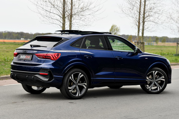 Audi Q3 Sportback 45 TFSI e 3x S-Line. Pano, ACC, Keyless, Sfeer, Dodeh, Camera, Matrix, 20'', Trekhaak, CarPlay!