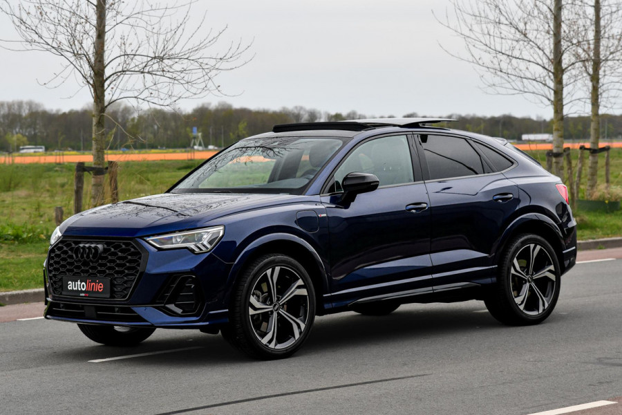 Audi Q3 Sportback 45 TFSI e 3x S-Line. Pano, ACC, Keyless, Sfeer, Dodeh, Camera, Matrix, 20'', Trekhaak, CarPlay!
