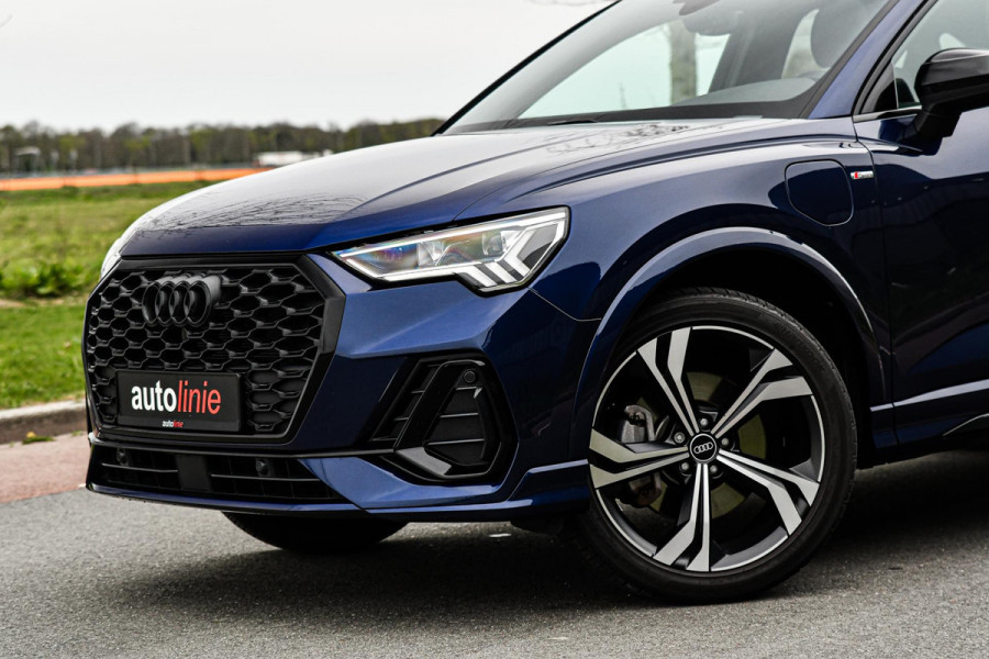 Audi Q3 Sportback 45 TFSI e 3x S-Line. Pano, ACC, Keyless, Sfeer, Dodeh, Camera, Matrix, 20'', Trekhaak, CarPlay!