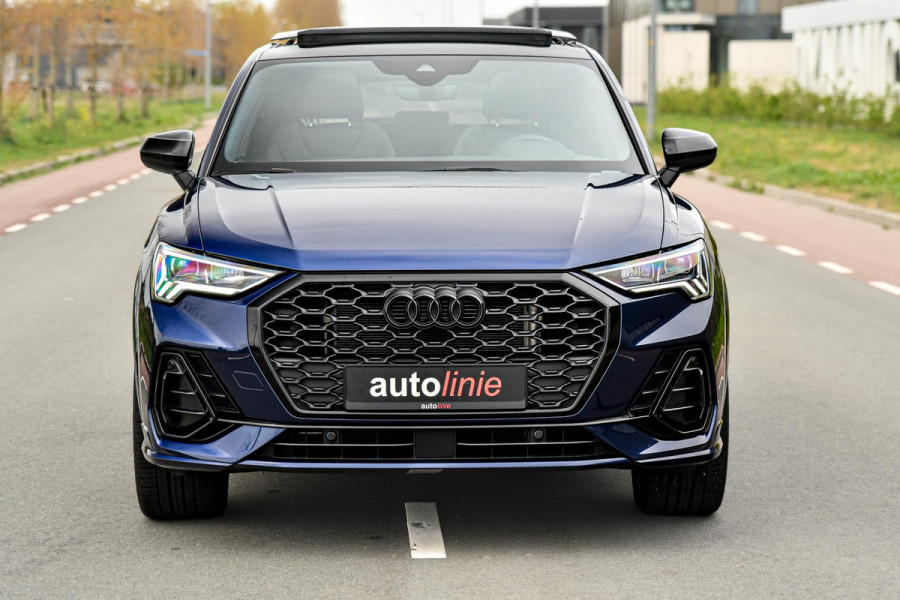 Audi Q3 Sportback 45 TFSI e 3x S-Line. Pano, ACC, Keyless, Sfeer, Dodeh, Camera, Matrix, 20'', Trekhaak, CarPlay!
