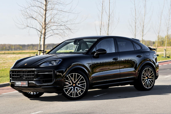 Porsche Cayenne Coupé 3.0 E-Hybrid. Sport Design, Chrono, ACC, Luchtv, Bose, Pano, 22'', Trekhaak, Stuurvw, Memory, Camera!
