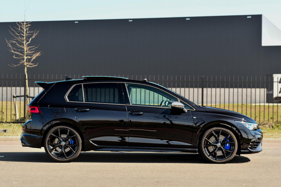 Volkswagen Golf 2.0 TSI R 4Motion Performance. BTW, Akra, Pano, Nurburg, HUD, H/K, Camera, ACC, Dodeh, IQ, Keyless, Stuurvw, CarPl