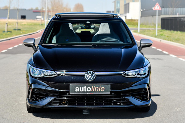 Volkswagen Golf 2.0 TSI R 4Motion Performance. BTW, Akra, Pano, Nurburg, HUD, H/K, Camera, ACC, Dodeh, IQ, Keyless, Stuurvw, CarPl