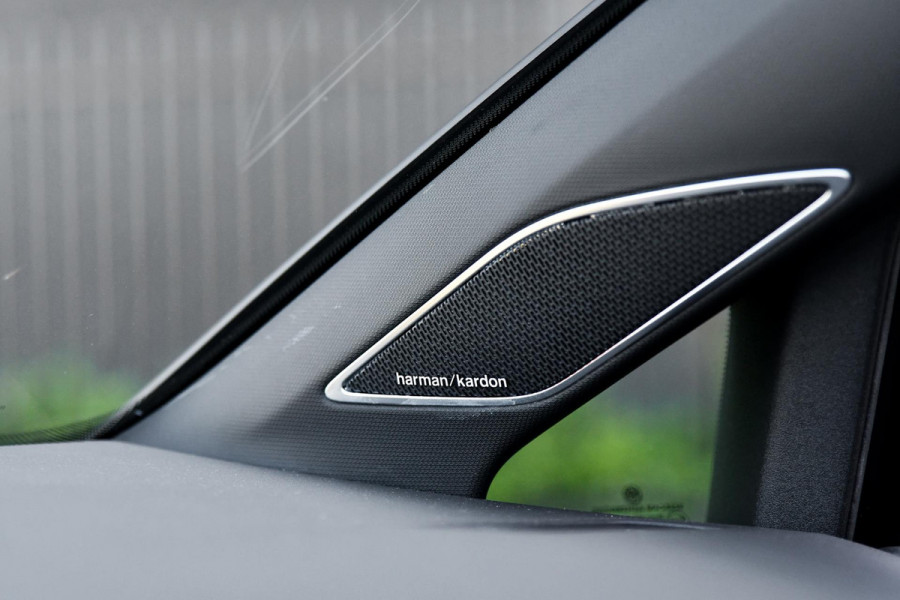 Volkswagen Golf 2.0 TSI R 4Motion Performance. BTW, Akra, Pano, Nurburg, HUD, H/K, Camera, ACC, Dodeh, IQ, Keyless, Stuurvw, CarPl