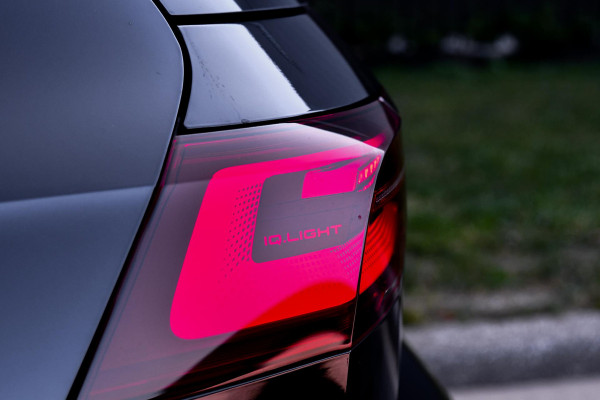 Volkswagen Golf 2.0 TSI R 4Motion Performance. BTW, Akra, Pano, Nurburg, HUD, H/K, Camera, ACC, Dodeh, IQ, Keyless, Stuurvw, CarPl