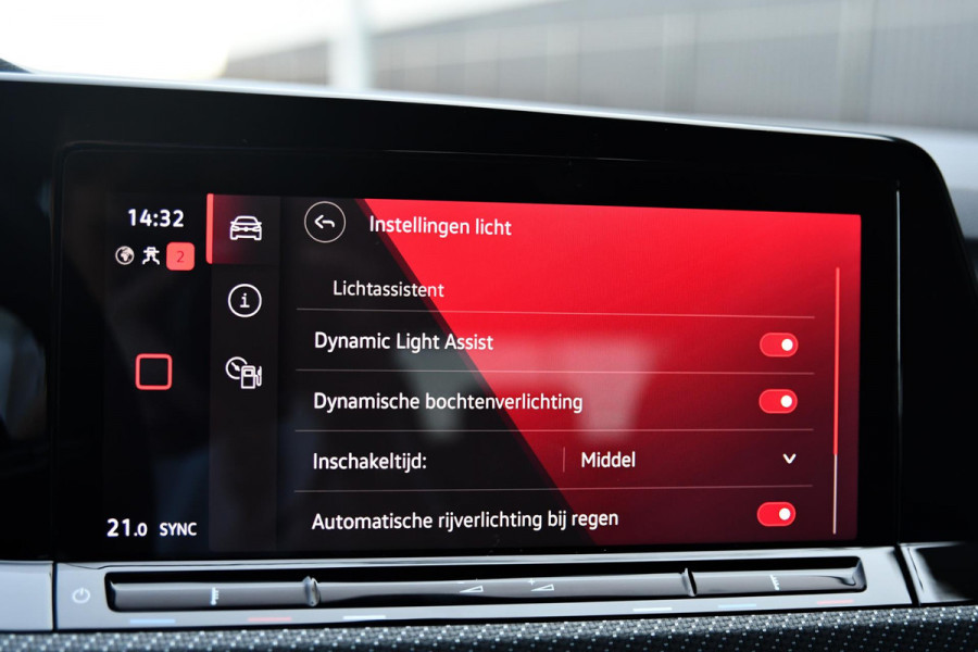 Volkswagen Golf 2.0 TSI R 4Motion Performance. BTW, Akra, Pano, Nurburg, HUD, H/K, Camera, ACC, Dodeh, IQ, Keyless, Stuurvw, CarPl