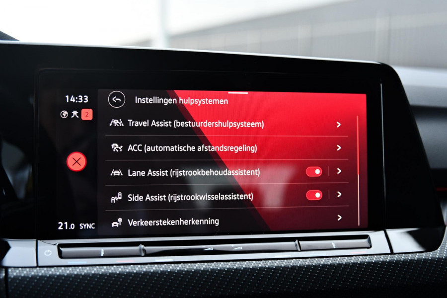 Volkswagen Golf 2.0 TSI R 4Motion Performance. BTW, Akra, Pano, Nurburg, HUD, H/K, Camera, ACC, Dodeh, IQ, Keyless, Stuurvw, CarPl