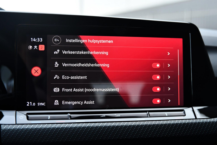 Volkswagen Golf 2.0 TSI R 4Motion Performance. BTW, Akra, Pano, Nurburg, HUD, H/K, Camera, ACC, Dodeh, IQ, Keyless, Stuurvw, CarPl