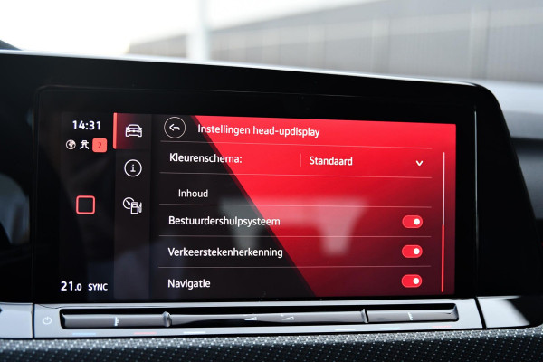 Volkswagen Golf 2.0 TSI R 4Motion Performance. BTW, Akra, Pano, Nurburg, HUD, H/K, Camera, ACC, Dodeh, IQ, Keyless, Stuurvw, CarPl
