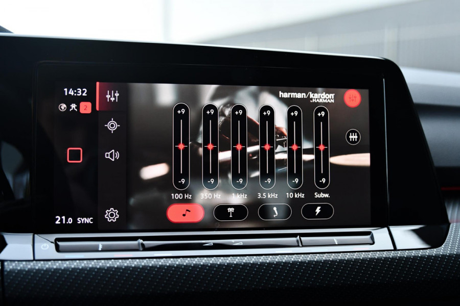 Volkswagen Golf 2.0 TSI R 4Motion Performance. BTW, Akra, Pano, Nurburg, HUD, H/K, Camera, ACC, Dodeh, IQ, Keyless, Stuurvw, CarPl