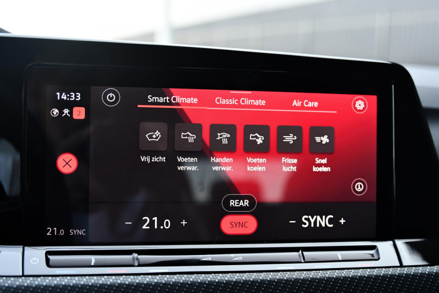 Volkswagen Golf 2.0 TSI R 4Motion Performance. BTW, Akra, Pano, Nurburg, HUD, H/K, Camera, ACC, Dodeh, IQ, Keyless, Stuurvw, CarPl