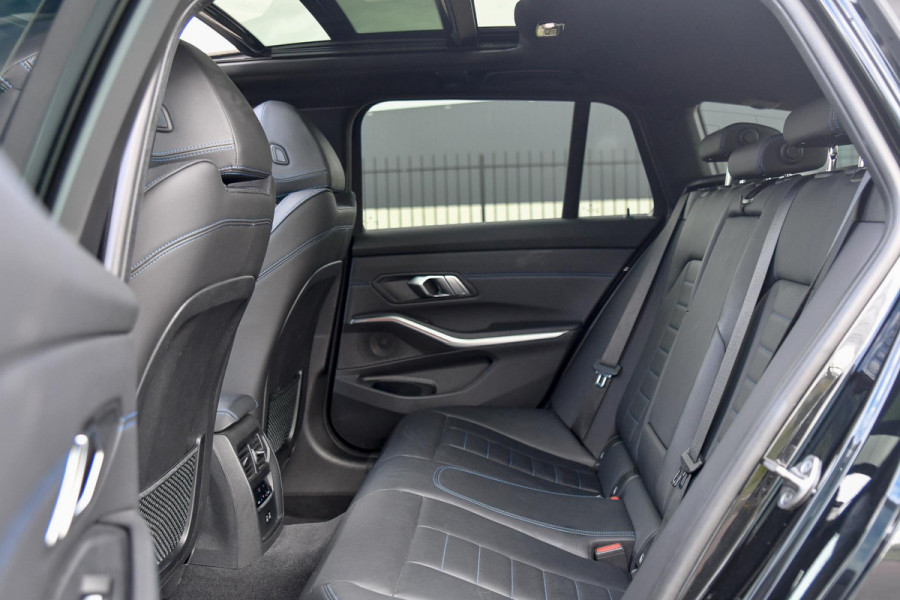 BMW 3 Serie Touring 320e M-Sport BTW. Pano, Laser, Memory, Sport Seats, ACC, 360, Leder, Aero, Keyless, Sfeer, Hifi, Dodeh, Trekh!