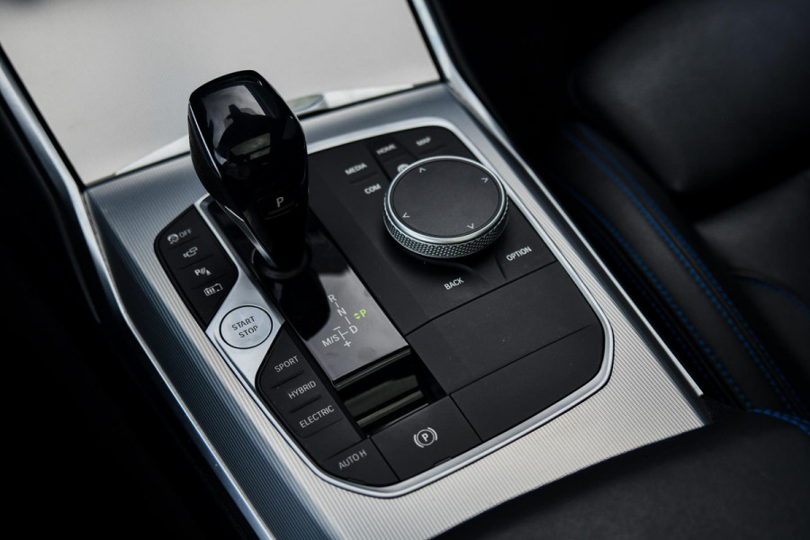 BMW 3 Serie Touring 320e M-Sport BTW. Pano, Laser, Memory, Sport Seats, ACC, 360, Leder, Aero, Keyless, Sfeer, Hifi, Dodeh, Trekh!