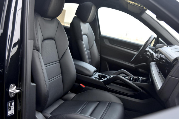 Porsche Cayenne Coupé 3.0 E-Hybrid. BTW, Sport Design, Sportuitlaat, Softclose, Leder, Memory, ACC, Keyless, Camera, Dodeh, Luchtv