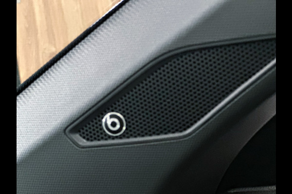 Volkswagen Taigo 1.5 TSI 3x R-Line |BEATS|Keyless|IQ-Light|Camera|Panorama