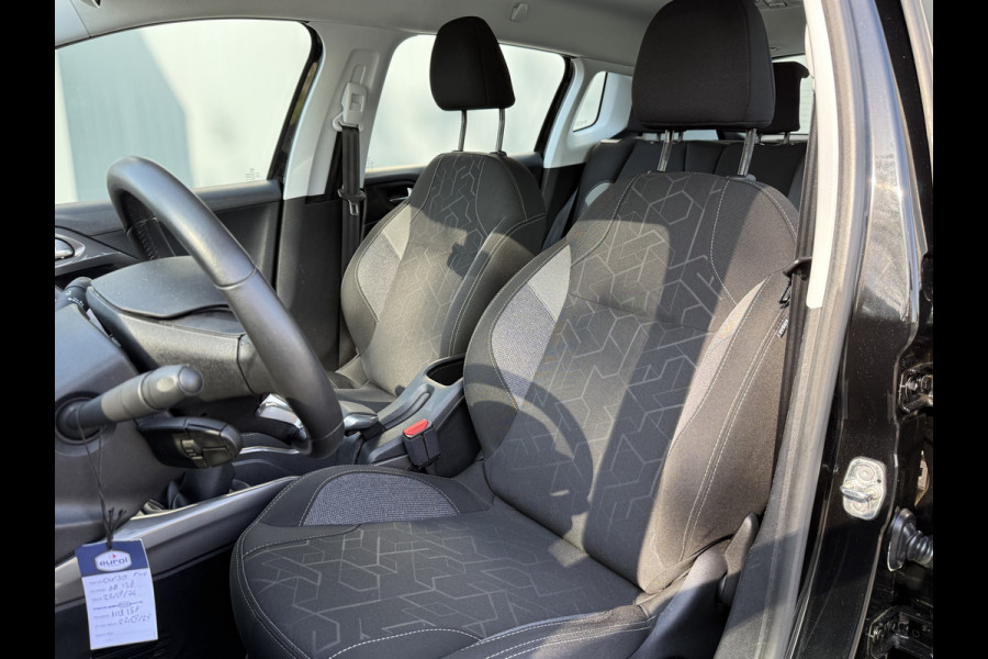 Peugeot 2008 BWJ 2017 | 1.2 PT 82PK Active | AIRCO | CRUISE | NAVIGATIE | DAKRAIL |