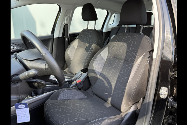 Peugeot 2008 BWJ 2017 | 1.2 PT 82PK Active | AIRCO | CRUISE | NAVIGATIE | DAKRAIL |