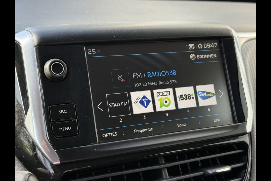 Peugeot 2008 BWJ 2017 | 1.2 PT 82PK Active | AIRCO | CRUISE | NAVIGATIE | DAKRAIL |