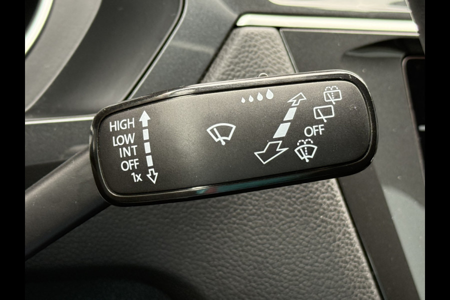 Volkswagen Tiguan BWJ 2021 |1.5 TSI 150PK Elegance AUTOMAAT | LEER | CAMERA | TREKHAAK | CRUISE | NAVI | STOELVERW | CARPLAY