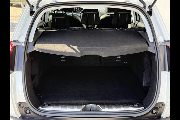 Peugeot 2008 BWJ 2018 | 1.2 111PK Allure AUTOMAAT | PANO | CLIMA | TREKHAAK | LEDER/STOF | NAVI | CAMERA A |