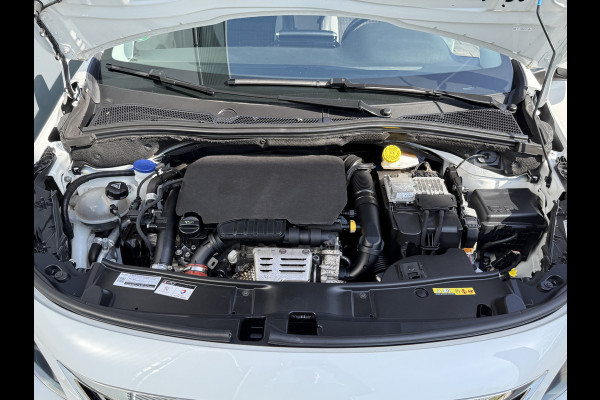 Peugeot 2008 BWJ 2018 | 1.2 111PK Allure AUTOMAAT | PANO | CLIMA | TREKHAAK | LEDER/STOF | NAVI | CAMERA A |
